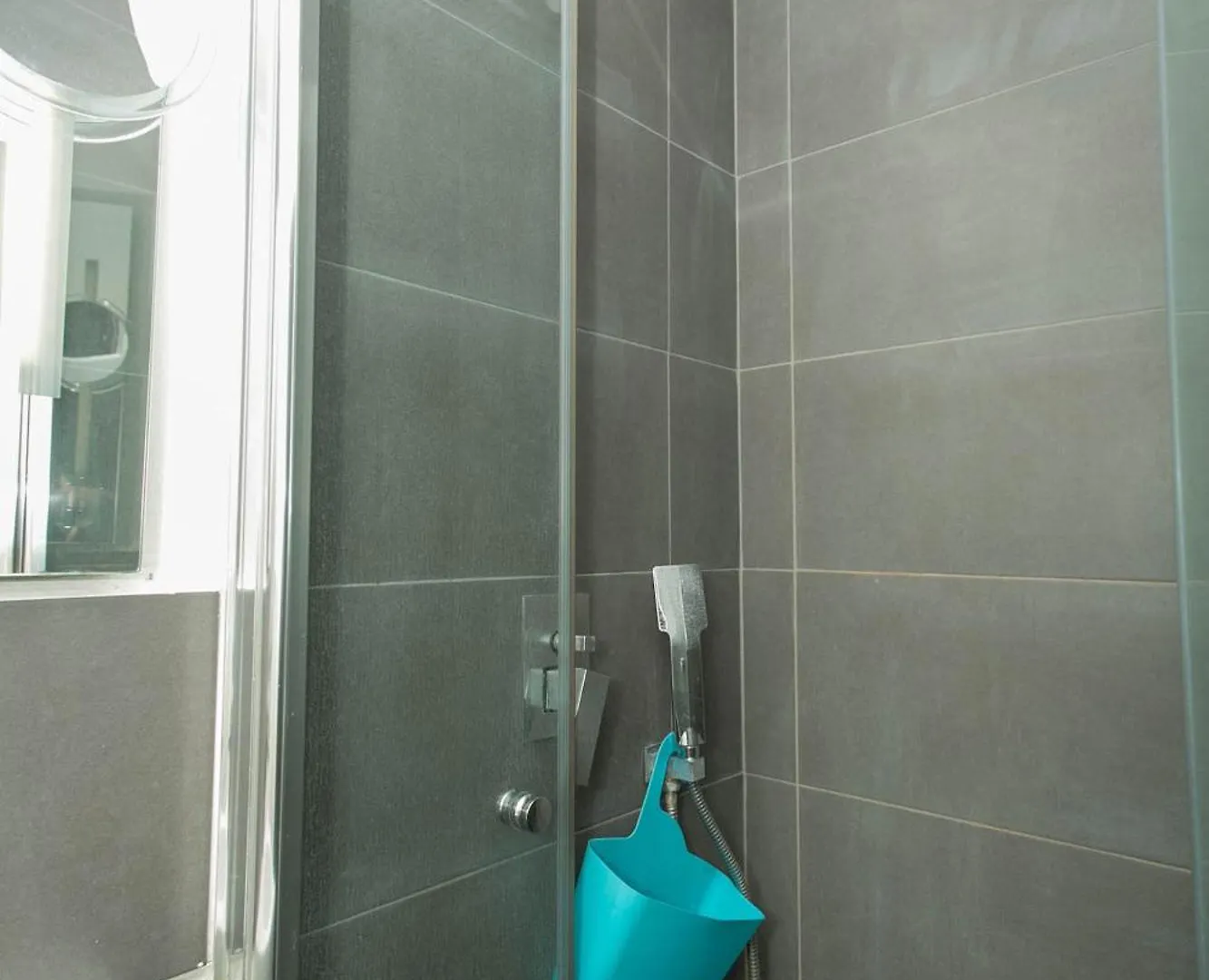 Champs Elysees & Arc De Triomphe - Cityapartmentstay Paris