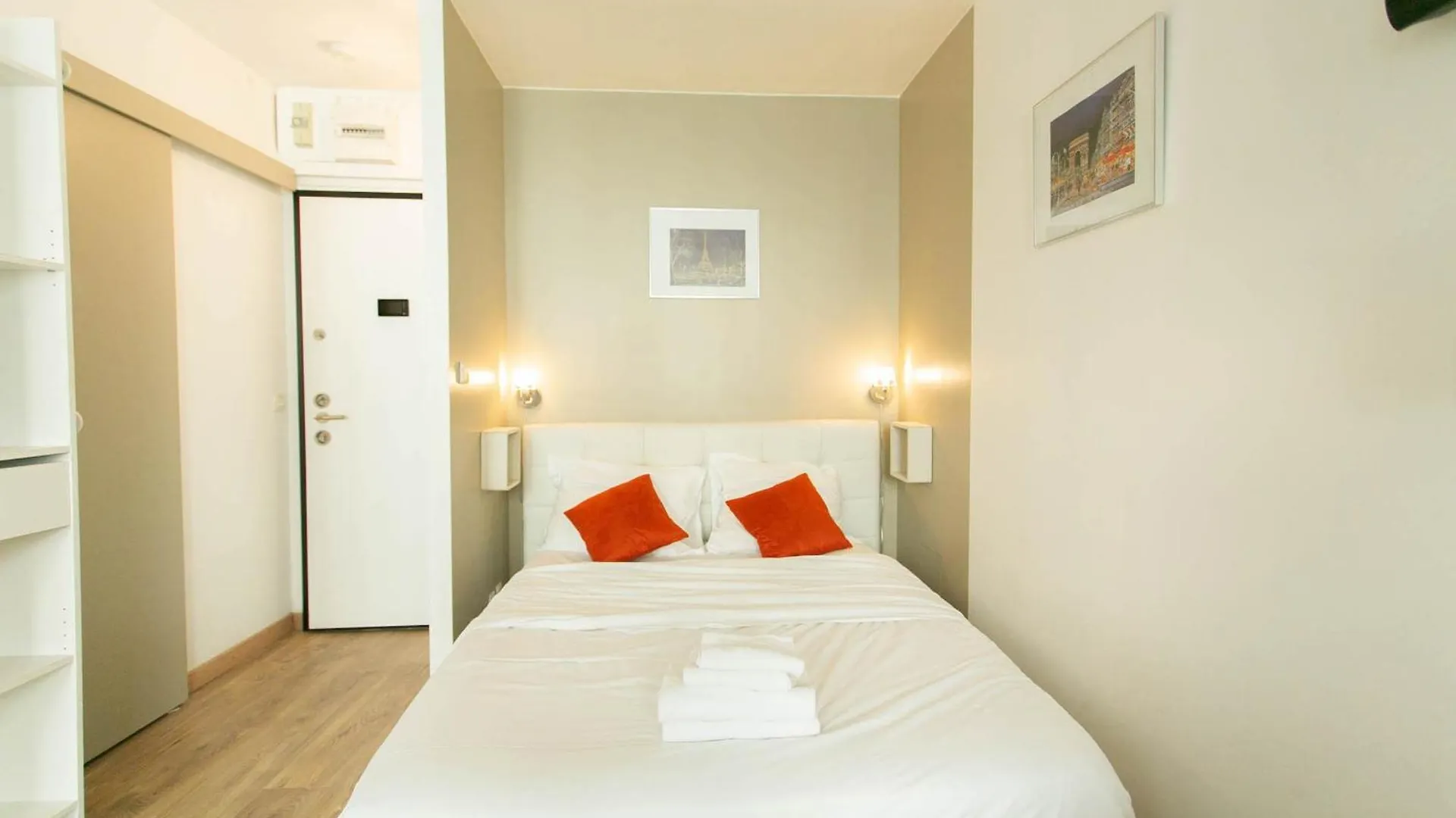 Champs Elysees & Arc De Triomphe - Cityapartmentstay Paris 0*,  France