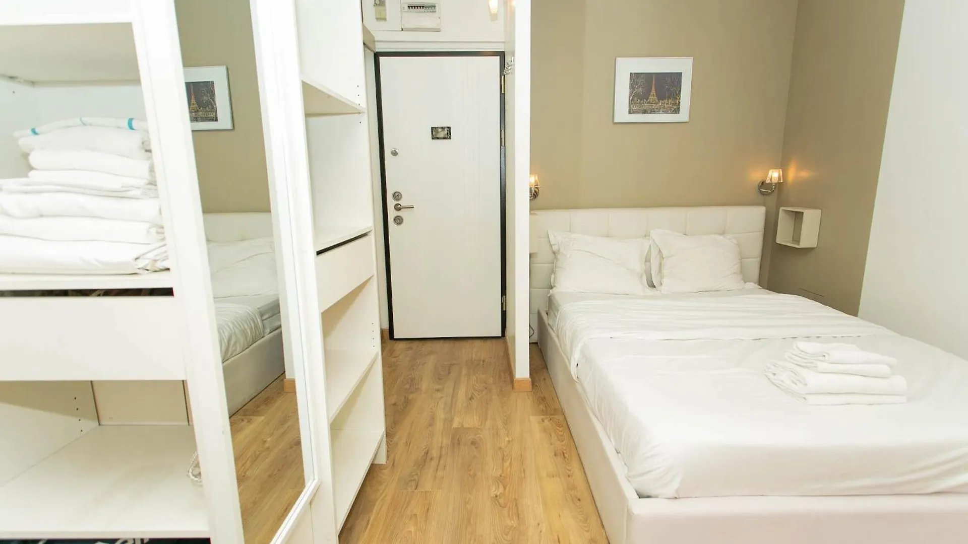 Champs Elysees & Arc De Triomphe - Cityapartmentstay Paris 0*,