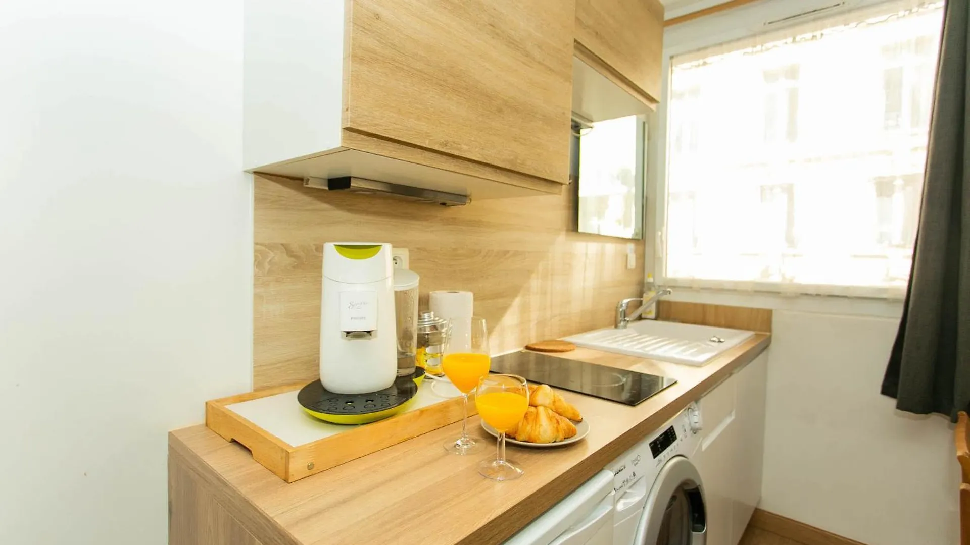 Apartment Champs Elysees & Arc De Triomphe - Cityapartmentstay Paris